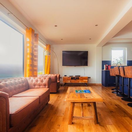 Luxury Cottage With Stunning Views By Fairy Pools 4 Carbost  Kültér fotó